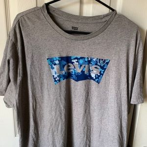 Levi’s T shirt